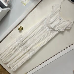 White tube maxi